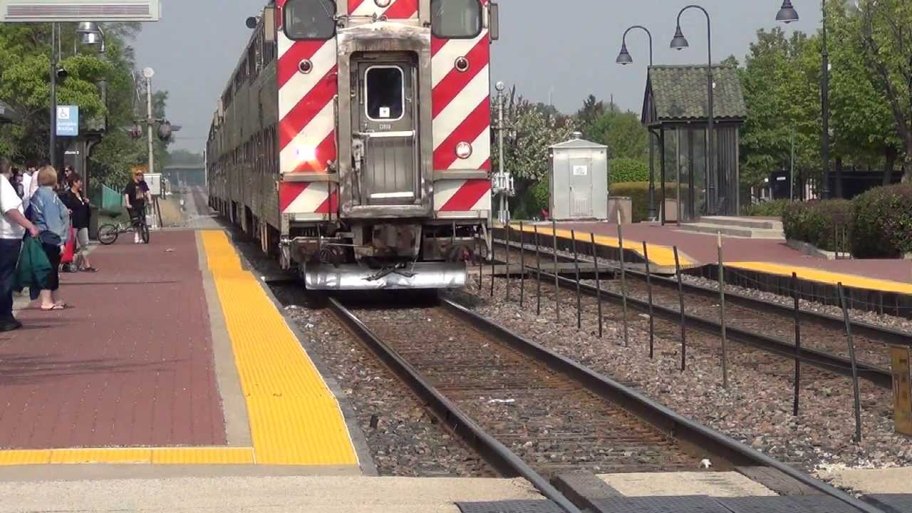 BENSENVILLE IL METRA TRAIN YouTube