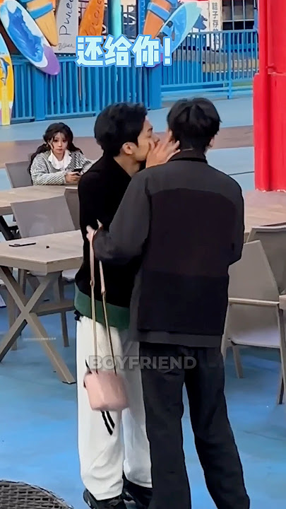 She Accidentally Kissed A Stranger! 😭