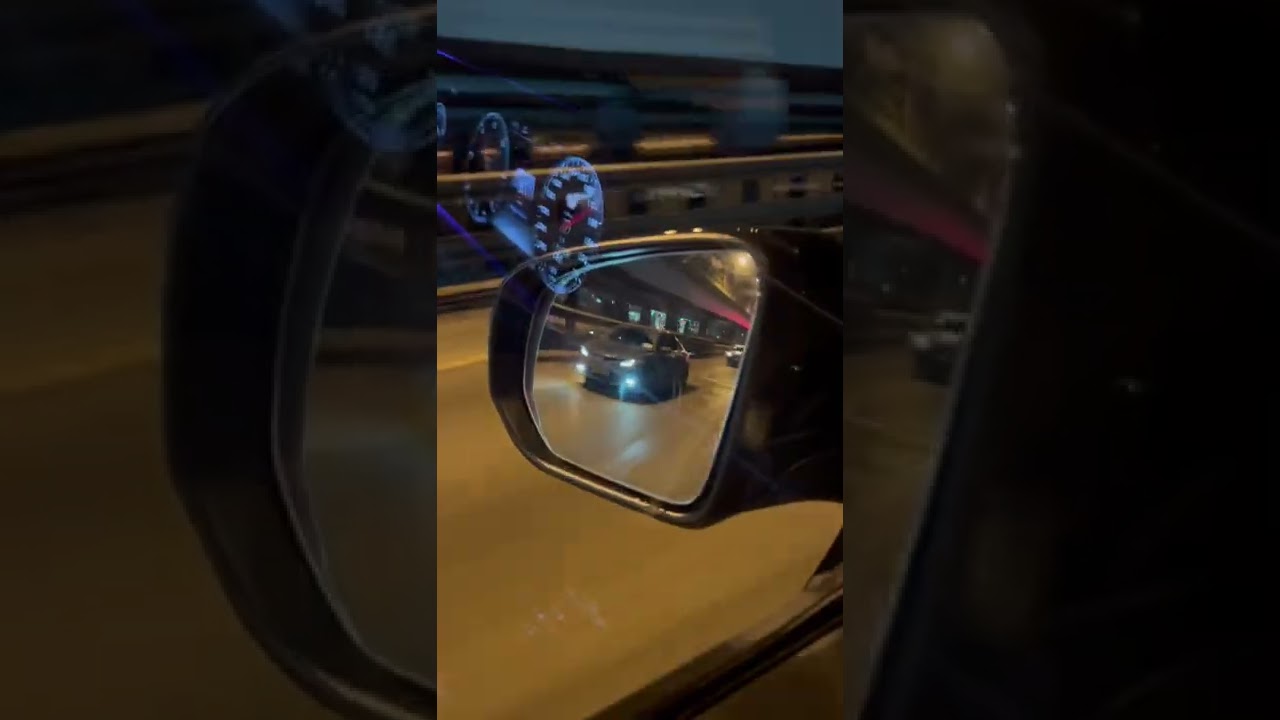 Mercedes G350d 249 vs Toyota Camry 2.5 181