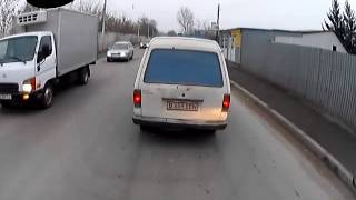 Алматы. Пешеход на дороге 20150225 0853В