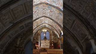 Esculturas de Evangelios apócrifos en una iglesia Templaria