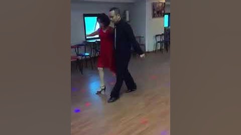 Đếm bước Vũ điệu SAMBA nhiều tổ hợp, do Hương Xạ và Trần Đông thực hiện