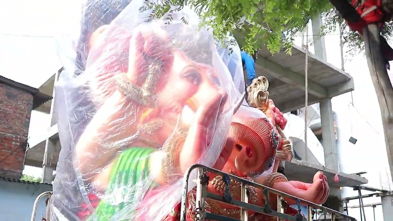 Ganesh Idol Lifting with Hands | Ganesh Transporting 2022 | 