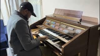 Tazama Mungu ndiye anayenisaidia || Mgandu J.S