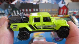 '20 Jeep Gladiator w/Dirtbikes - 2026 Hot Wheels Toy Diecast Unboxing Review - Truckin' Along Series Jeep Gladiator Die Cast