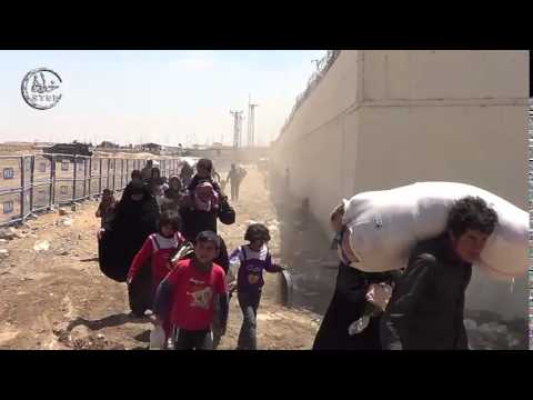 خطوة لليوم الثاني على التوالي استمرار توافد المدنيين الى معبر تل ابيض هربا من المعارك 16 6 2015