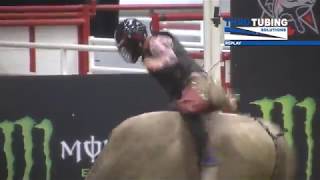 Justin Lloyd rides Riggs for 85.5 points (PBR)