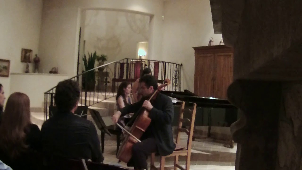 Villa-Lobos: O Canto do Cisne Negro - Viviane Sayão and Lars Hoefs