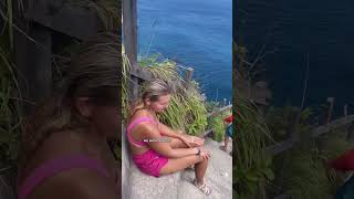 Social Media Vs. Reality At Kelingking Beach In Bali