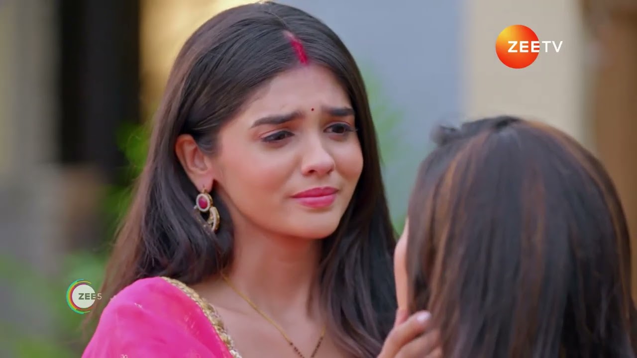 Kumkum Bhagya | Gayatri takes a stand against Smita for Prarthana.