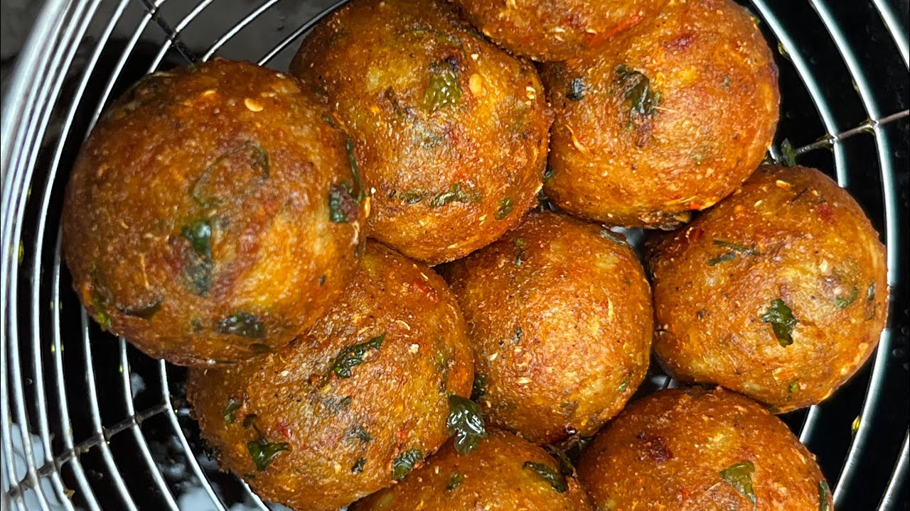 Mazedar Crispy potato balls recipe 😋👍👌#blessedgorgeousfood #potatosnacks #youtuber #recipe #cooking 