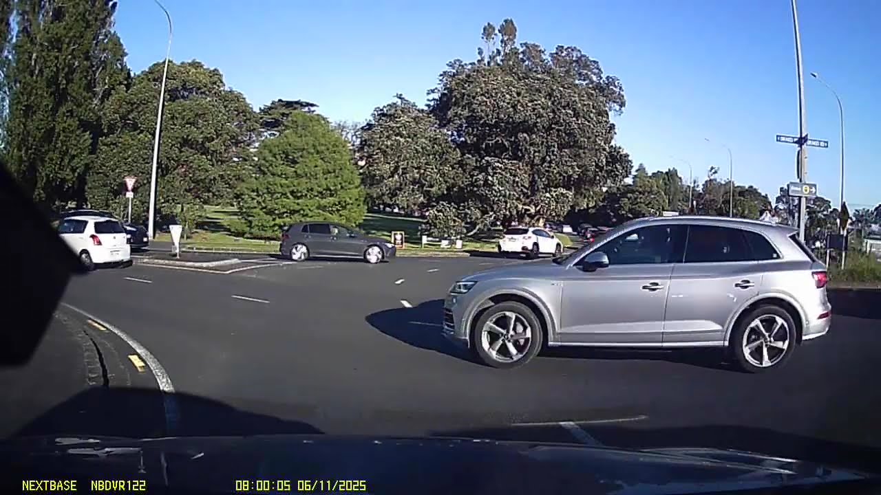 Driving Through Morning Traffic | Upland Road, Auckland