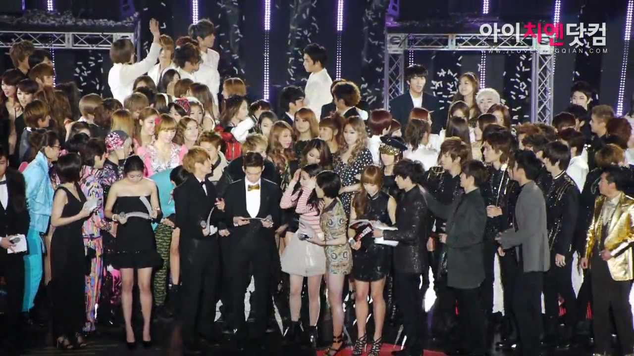 [FANCAM] 111231 f(x) - 2011 MBC Korean Music Festival by candleboy
