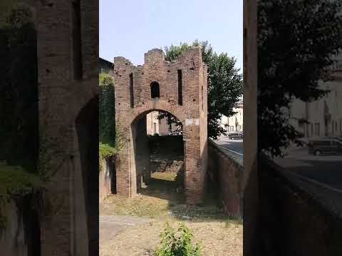 Porta Calcinara | Punto di riferimento storico a Pavia | Historical landmark in Pavia