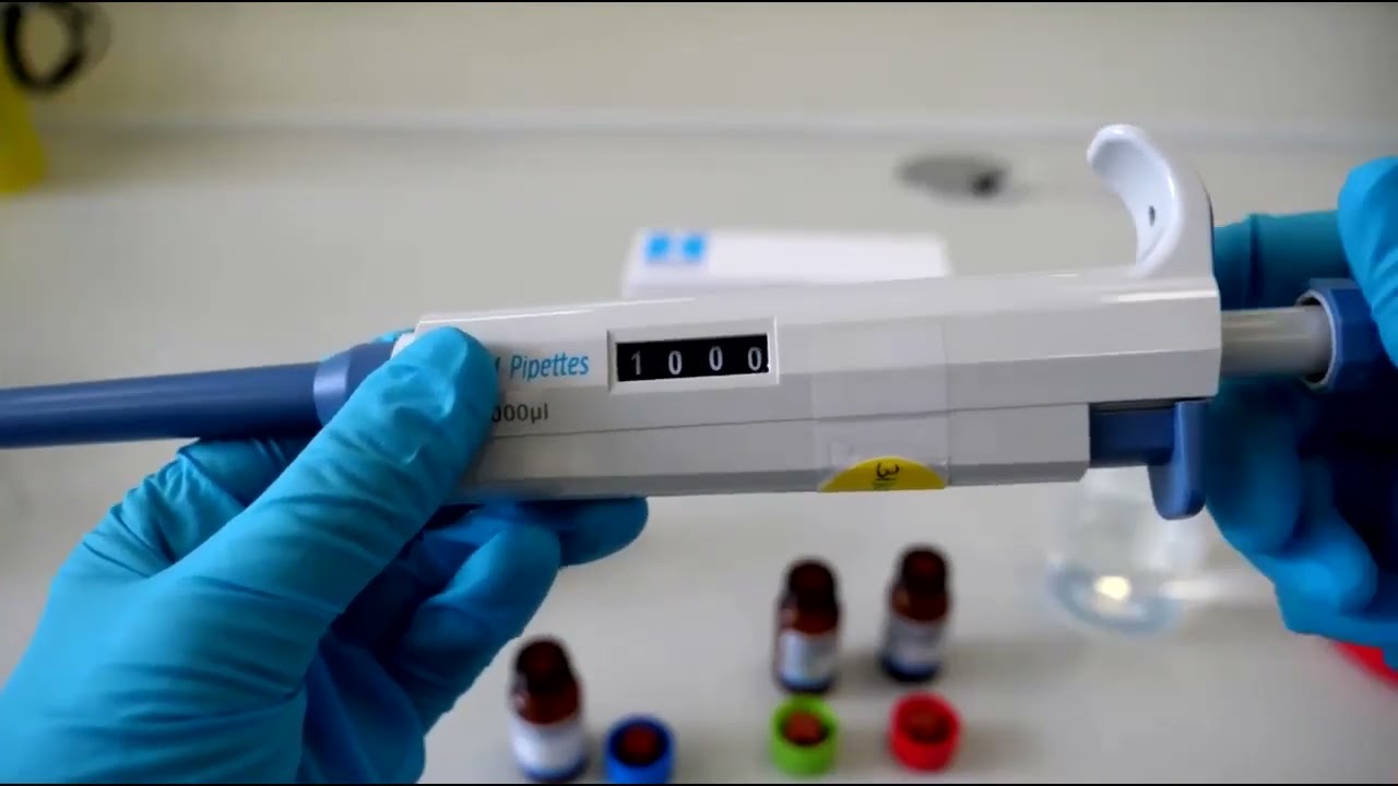Préparer et aliquoter le calibrateur et les contrôles de qualité de biochimie