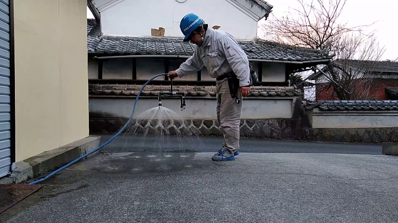 水道圧による閉鎖型スプリンクラーヘッドからの散水（マルチ