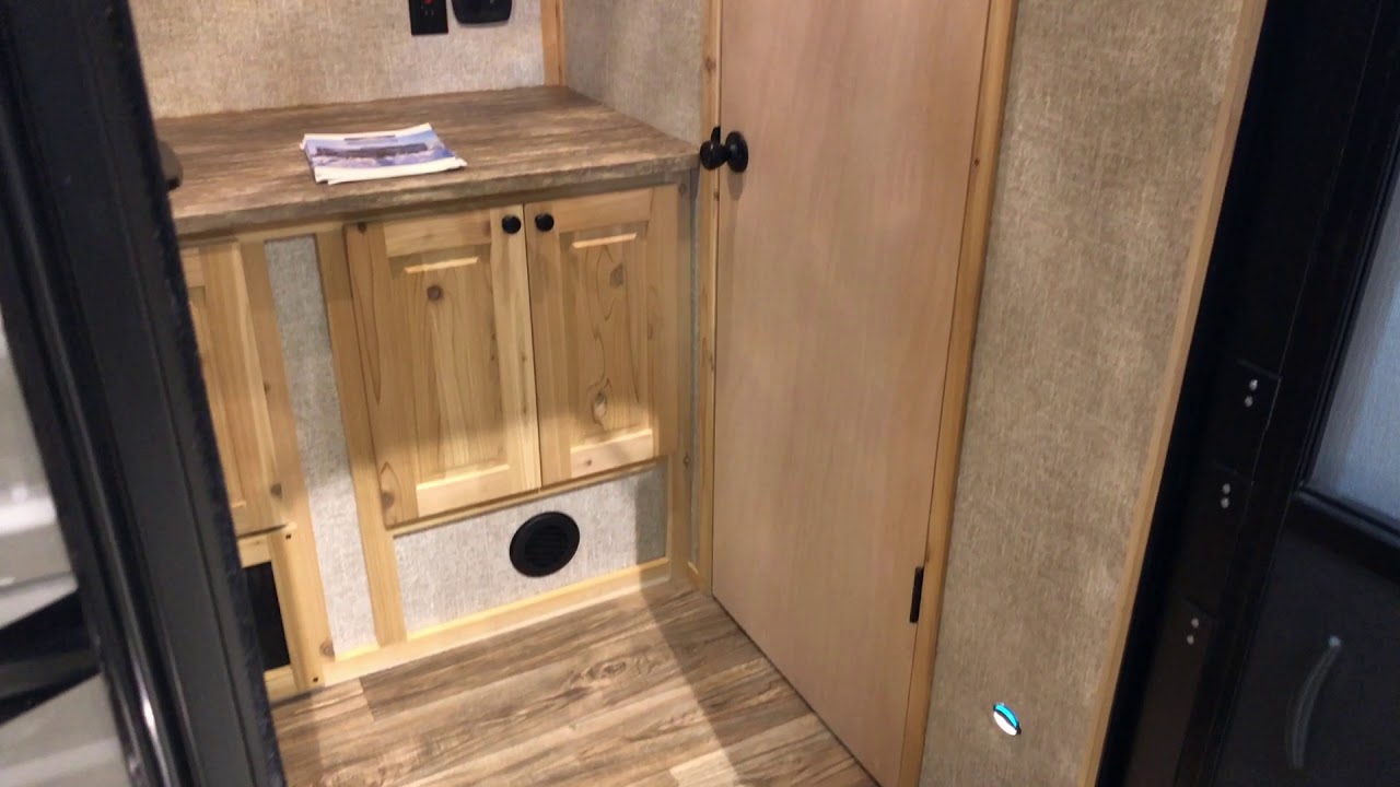 Glacier 612 Ice Fishing Fish Shelter Wheel House Overview YouTube