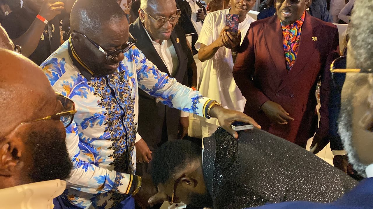 Richard Nii Armah Quaye Bow Down to Osei KWAME Despite & Rich men at His 40th Birthday Celebration