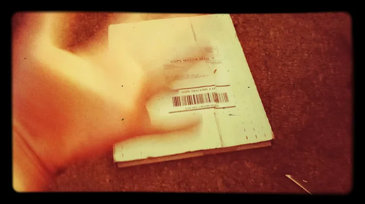 THE BEATLES - PAPERBACK WRITER/RAIN Original 1966 45 RPM Record Unboxing and Review.