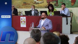 Šef kabineta gradonačelnika Kragujevca podneo ostavku zbog duple funkcije