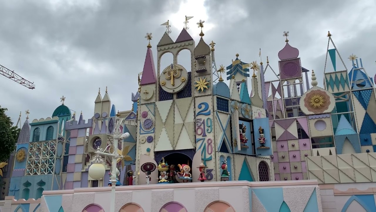 28/4/2021 HKDL IASW CLOCK PARADE