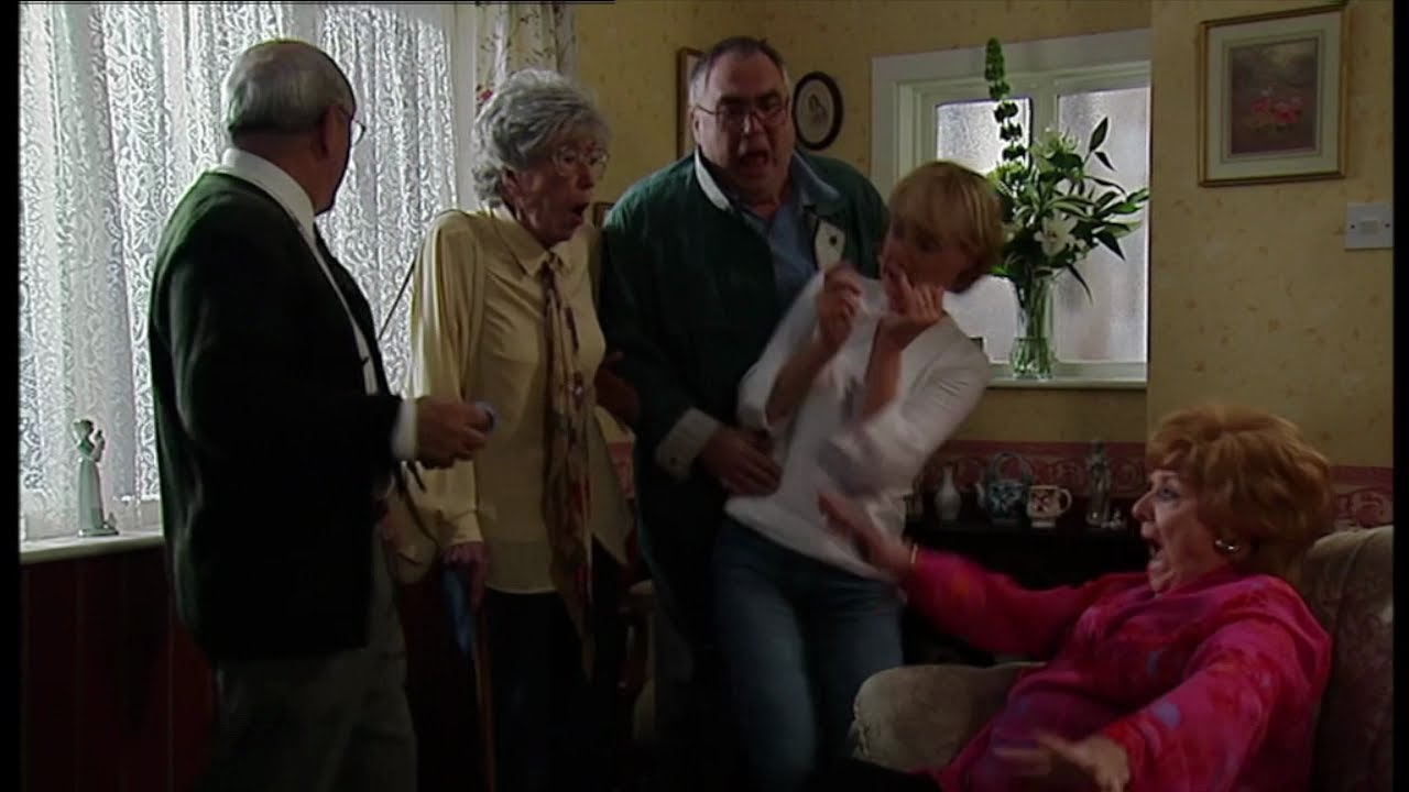 Norris mistakenly thinks Rita is dead (Coronation Street - 21 August 2005) - Higher Quality