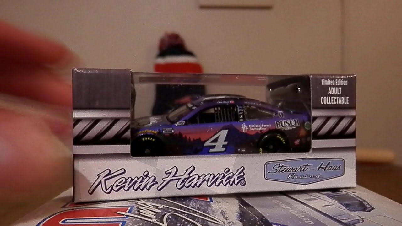 2020 Kevin Harvick Busch Beer National Wildlife Foundation 1:64 (NASCAR Diecast Review)