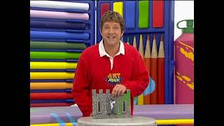 Art Attack - Series 17 (2004), Episode 17: “Ghost in the Walls”