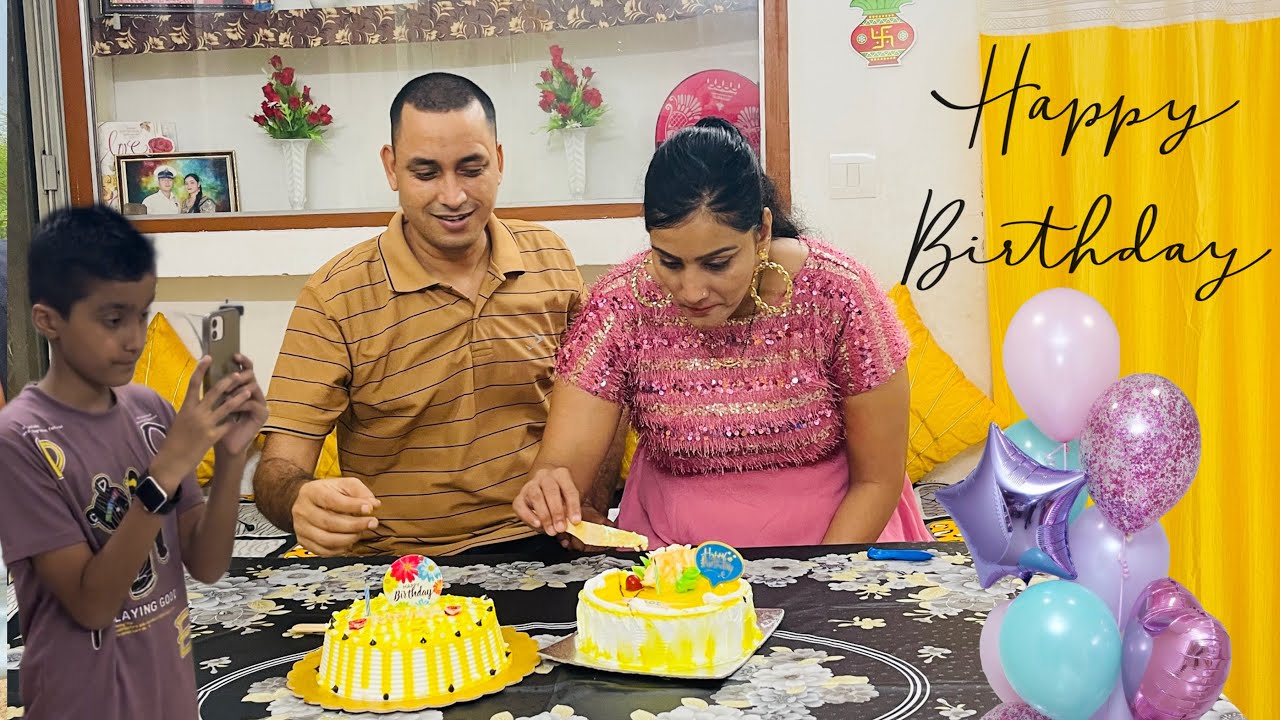 Bhabi ka birthday celebration 🤗 ॥ Dono bhai same cake le aaye 🤦🏻‍♂️ 