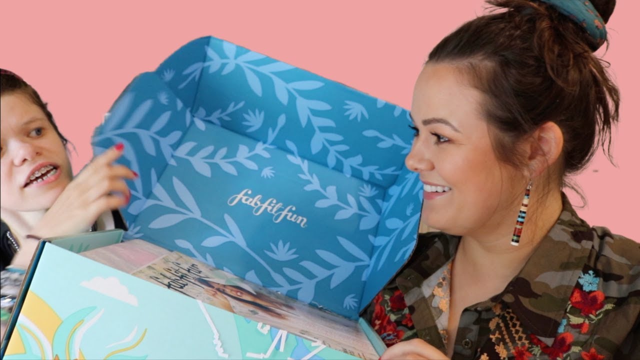 Распаковка FabFitFun | Летний обзор редактора 2020 года