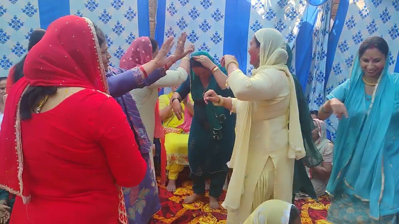 लोबेबे सत्संग म होली खेलने का मजा ललगह 