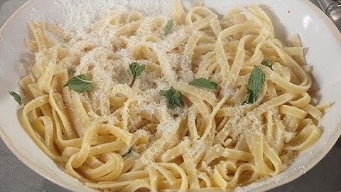 Parmesan Fettuccine - Mad Hungry with Lucinda Scala Quinn