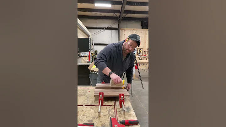 How To Make A Simple Cutting Board #shorts - DayDayNews