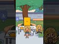 They all have golden hair from which gold falls. But...🧀 #tocaboca #tocalifeworld #girl #fypシ #gold