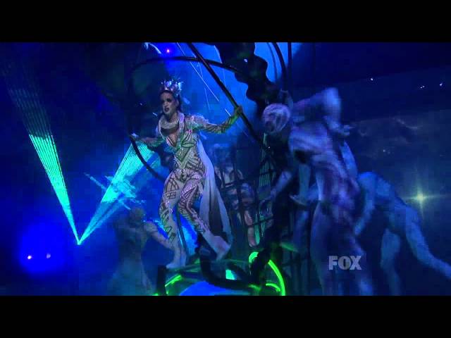 Katy Perry feat Kanye West - E.T. [Live American Idol] HD class=