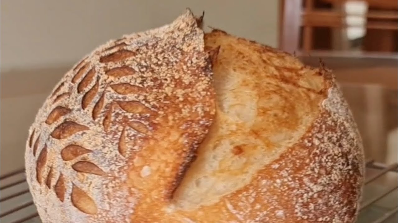 Neat way to Score and Bake high hydration sourdough YouTube