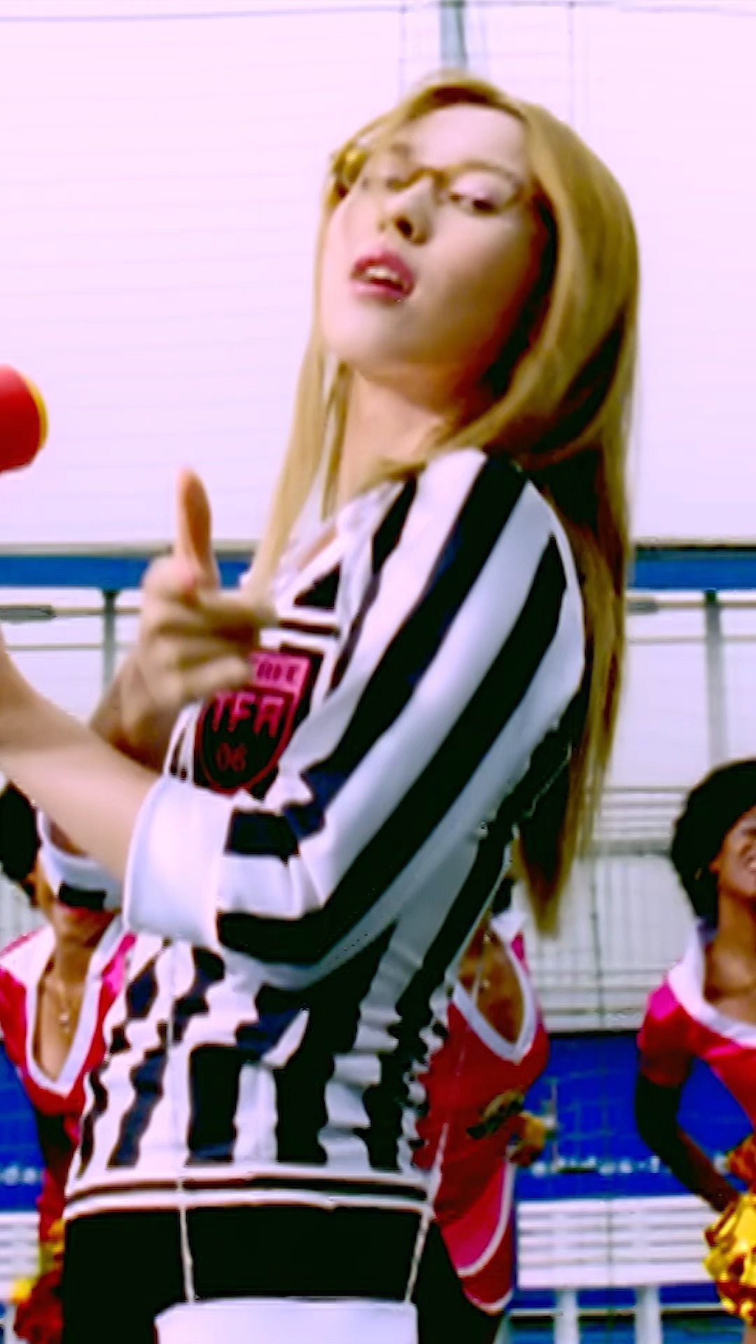 KISS ONE MORE TIME / Tommy february6 #y2k #y2kfashion - YouTube
