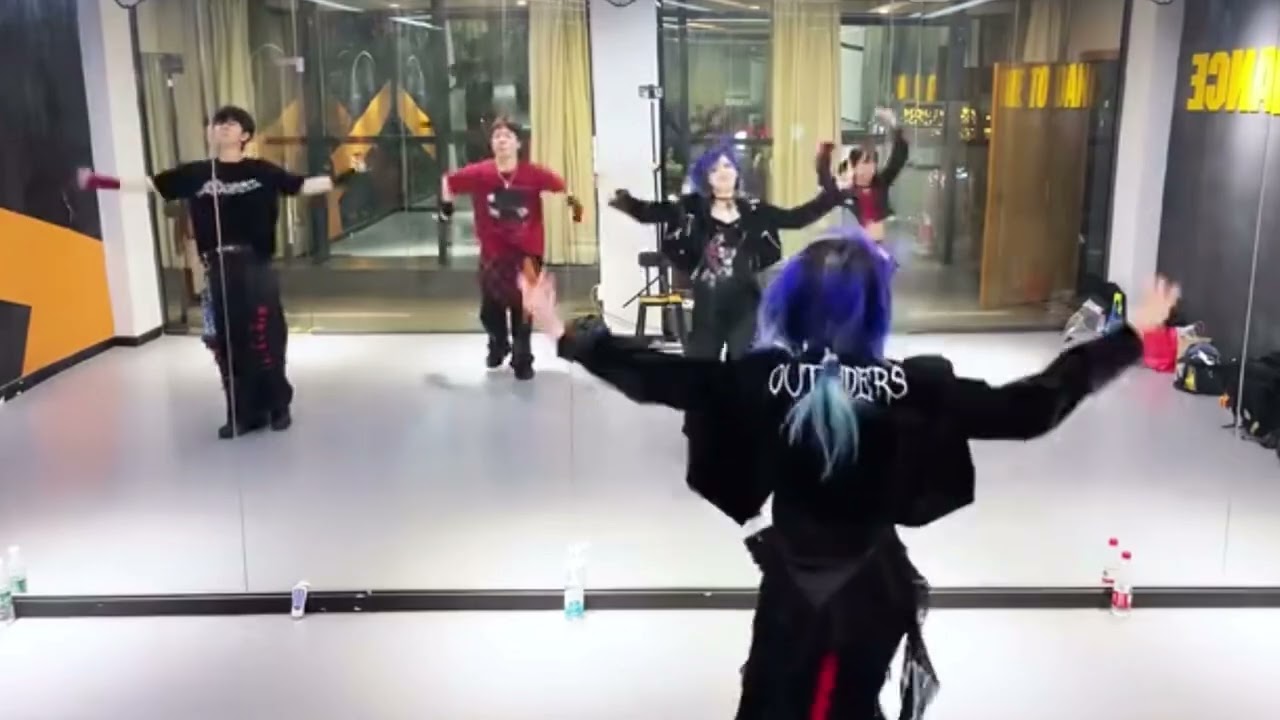 Fire Dance || Vivid Bad Squad || [ DANCE PRACTICE MIRRORED ]