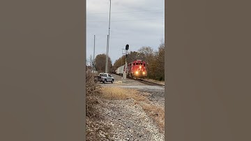 Nice P5 on CN GP38-2 #shorts