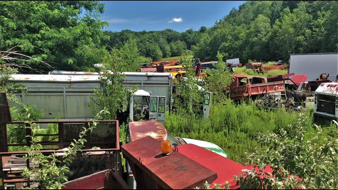 Roaming D's UPullIt Semi Junkyard! YouTube