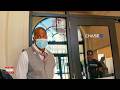 Man Robs Wells Fargo Then Tries to Open a Chase Account With the Stolen Cash