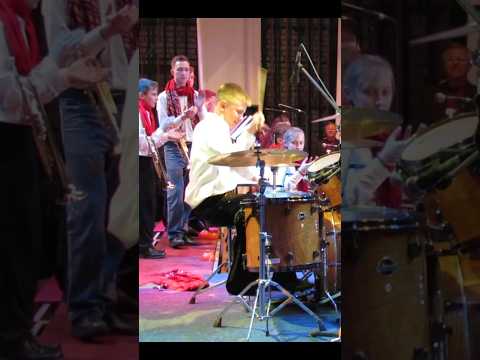 Соло на барабанах - Барабанщик Даниил Варфоломеев - Фестиваль "Джаз над морем 2017 "