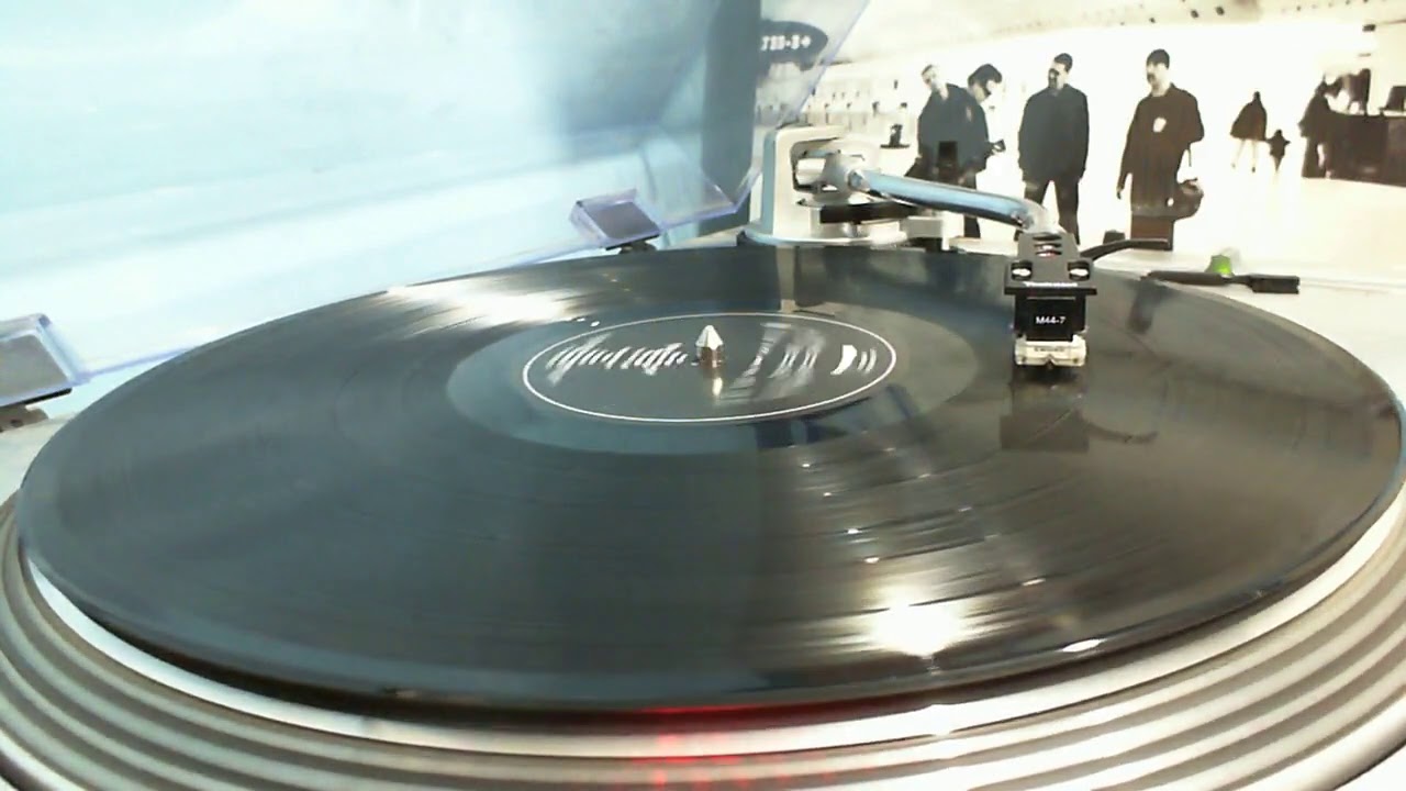 U2 Kite (in vinyl) YouTube