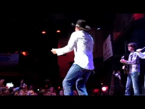 Clay Walker singing "Love Me Like You Love Me" - MY REQUEST! :)