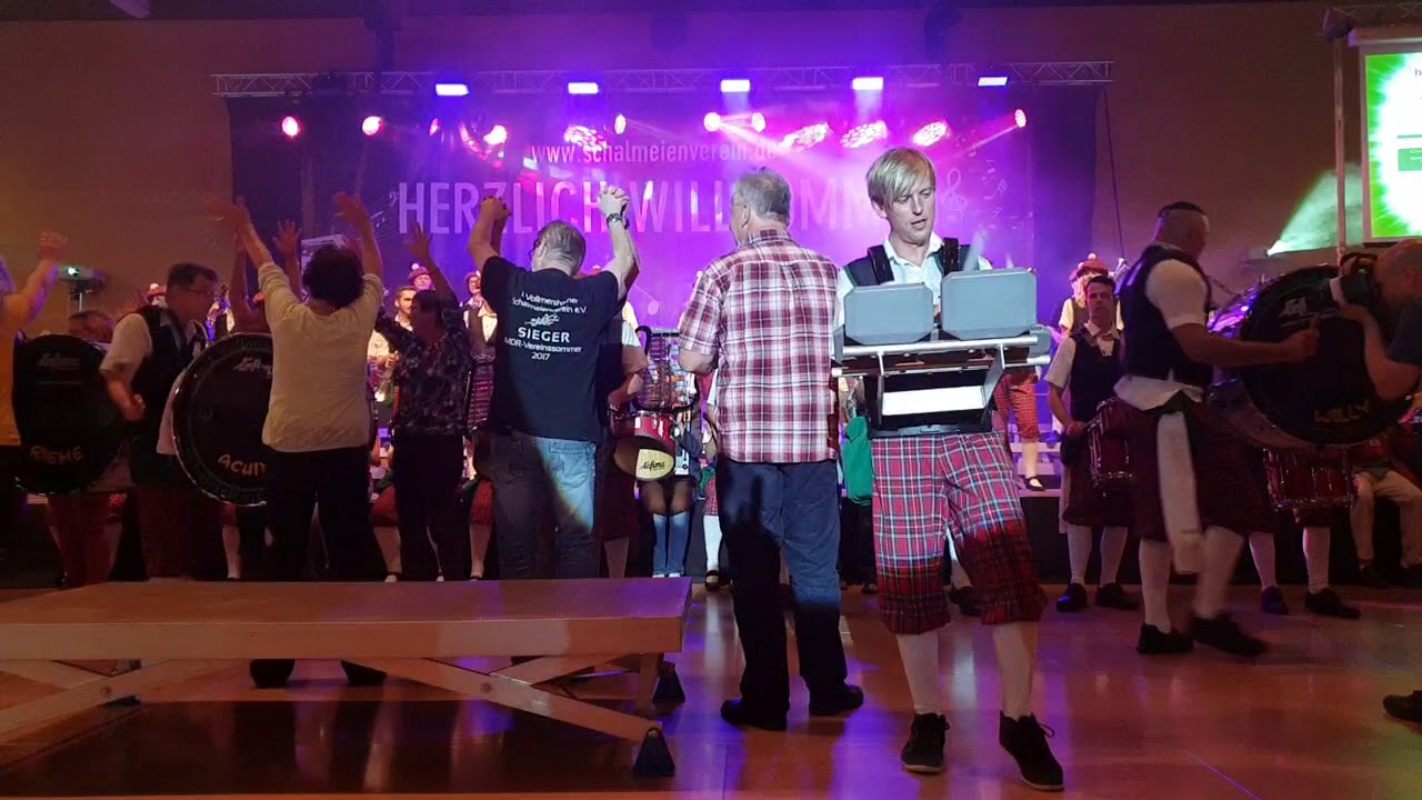 Ausmarsch Let's Twist again//1. Vollmerhainer Schalmeinverein//22. Abschlusskonzert in Altenburg