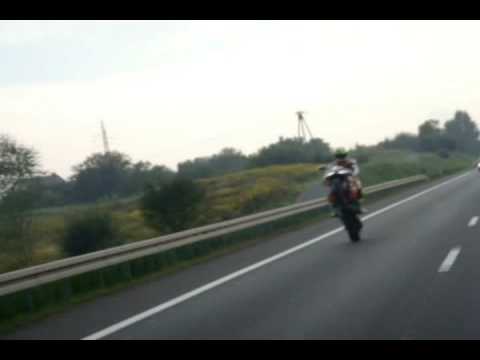 Pablo Rodriguez CBR 1000 RR wheelie