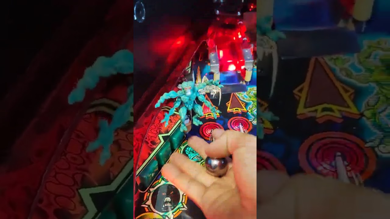 For sale/A vendre FLIPPER PINBALL MACHINE REVENGE FROM MARS BALLY WILLIAMS REVIEW CRITIQUE