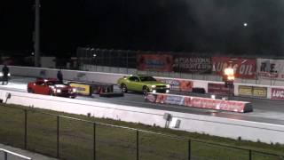2011 Srt8 392 Challenger Vs. 2011 Camaro Ss Race 1 - Road Test Tv