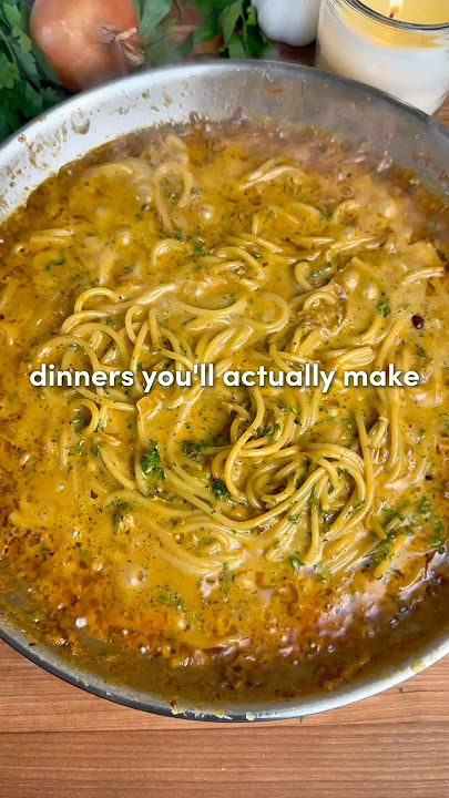 Caramelized Onion & Garlic Spaghetti 🔥 (Full recipe pinned in the comments)