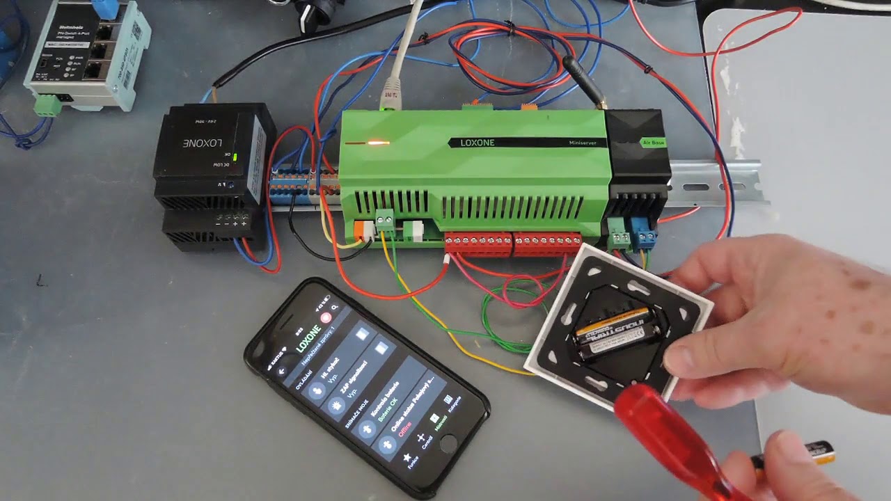 Miniserver Loxone Air Base Modul A Teplota Vlhkost Senzor Air Base Extens Module And Temperature Youtube